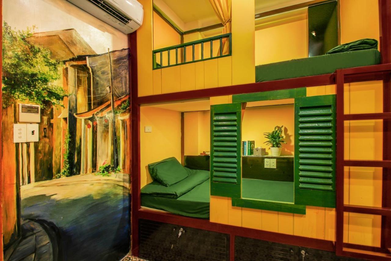 Grandma Lu'S Saigon Bui Vien Hostel Ho Chi Minh City Bagian luar foto
