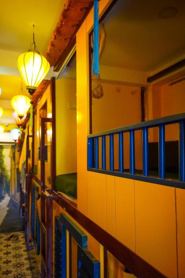 Grandma Lu'S Saigon Bui Vien Hostel Ho Chi Minh City Bagian luar foto